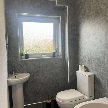 3bh Comfortable & Cozy Holiday home Harraby