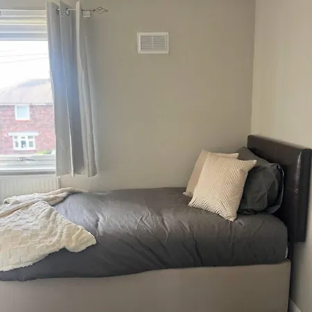 3bh Comfortable & Cozy Holiday home Harraby